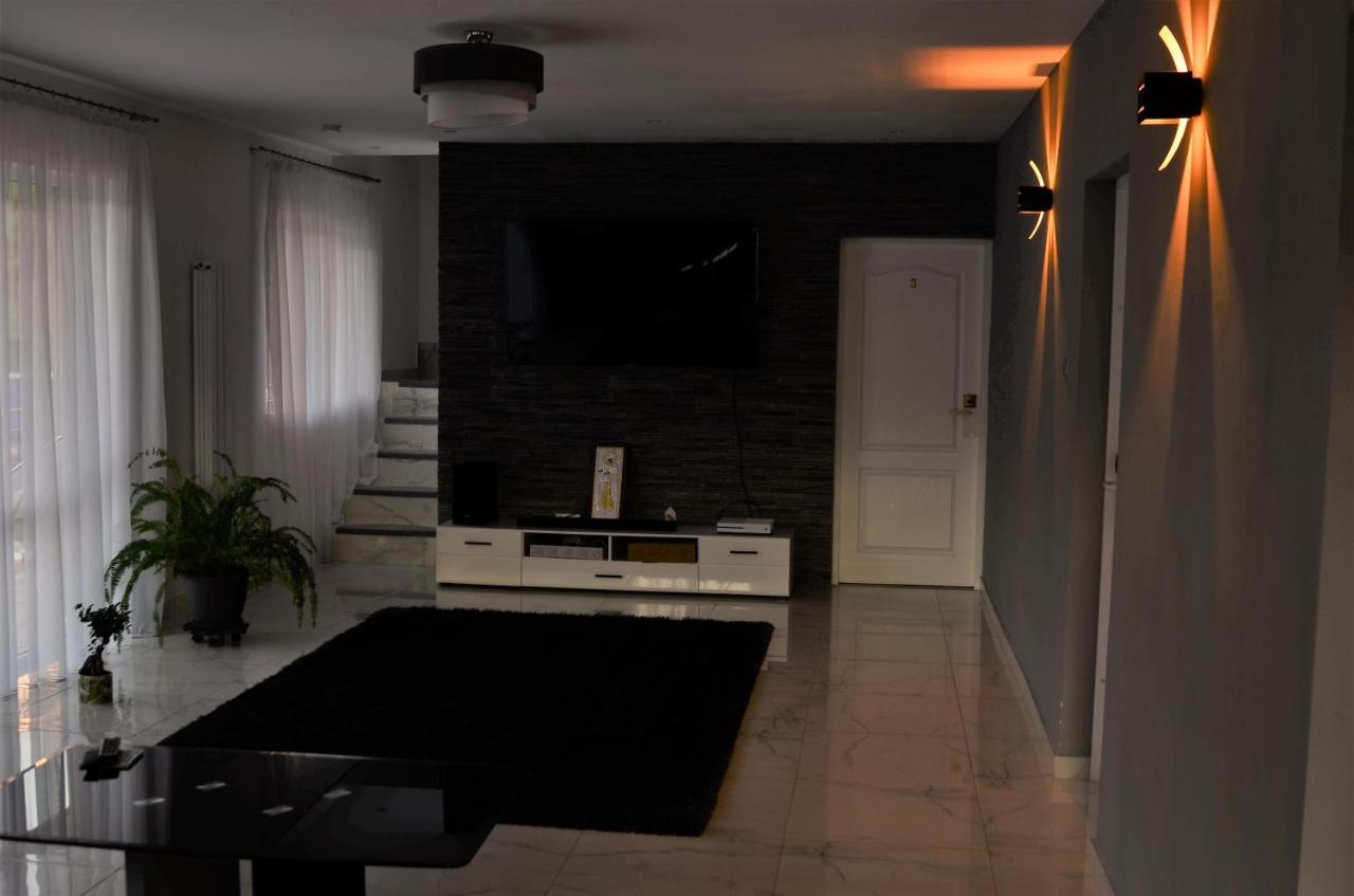Casa Sonya Apartment Aninoasa Екстериор снимка